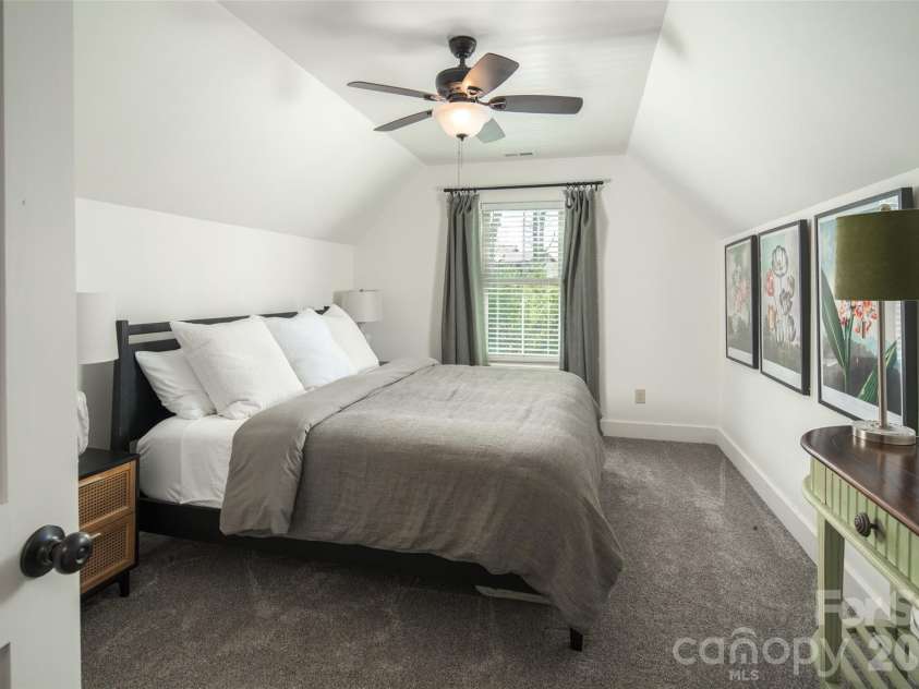 497 Black Locust Circle, Blowing Rock, NC 28605.  MLS# CAR4379126, YatesRealty ID 24603. 