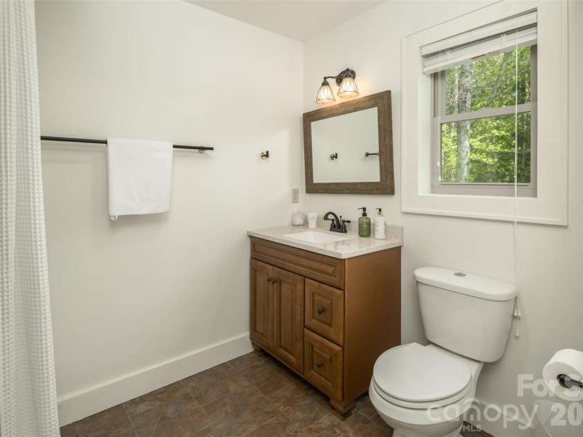 497 Black Locust Circle, Blowing Rock, NC 28605.  MLS# CAR4379126, YatesRealty ID 24603. 
