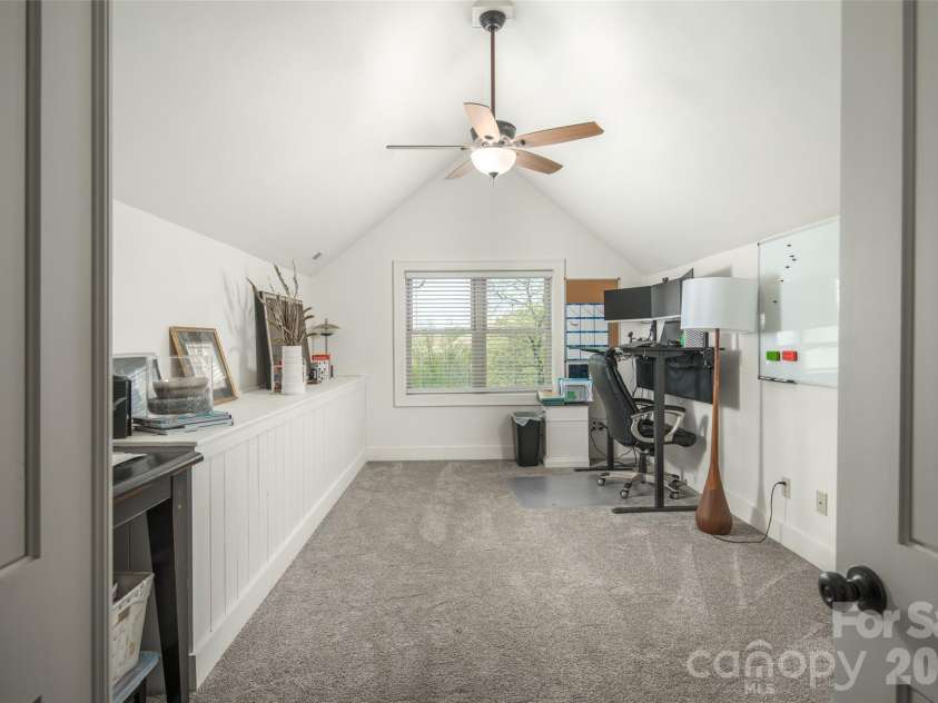 497 Black Locust Circle, Blowing Rock, NC 28605.  MLS# CAR4379126, YatesRealty ID 24603. 