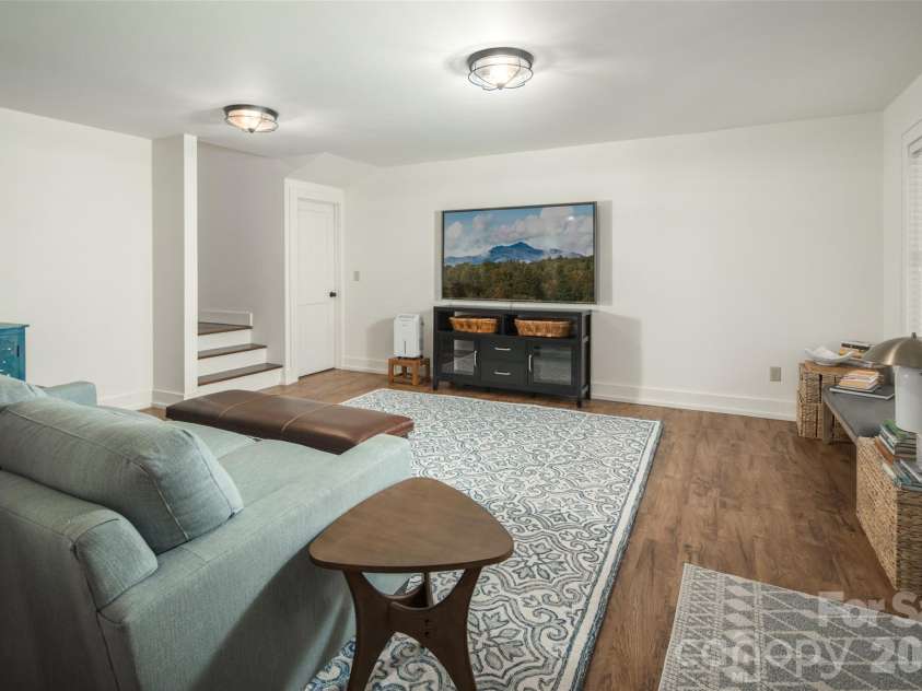 497 Black Locust Circle, Blowing Rock, NC 28605.  MLS# CAR4379126, YatesRealty ID 24603. 