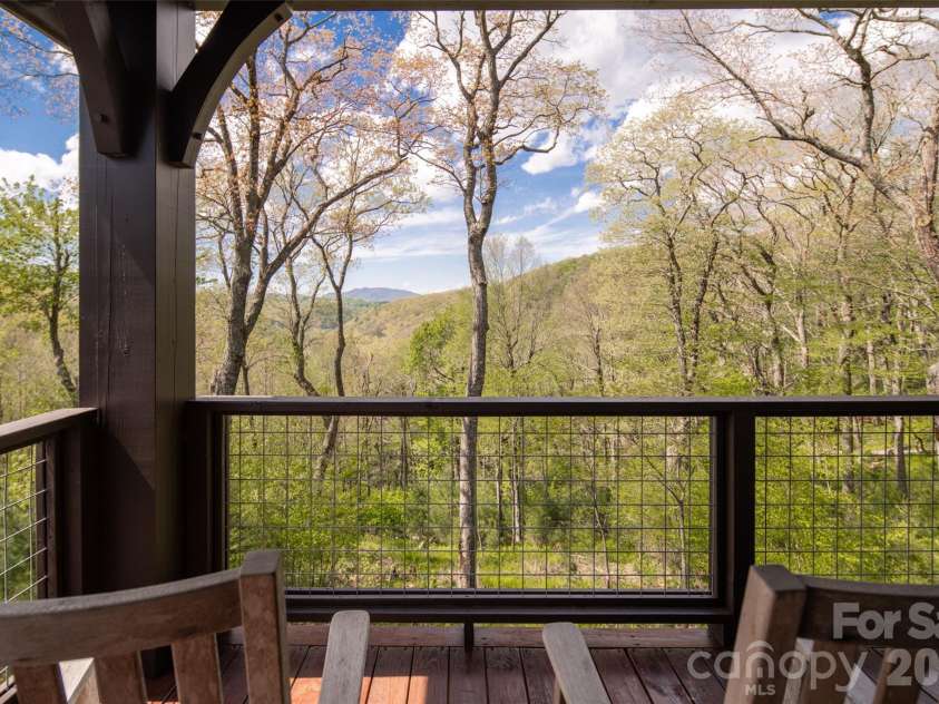 497 Black Locust Circle, Blowing Rock, NC 28605.  MLS# CAR4379126, YatesRealty ID 24603. 