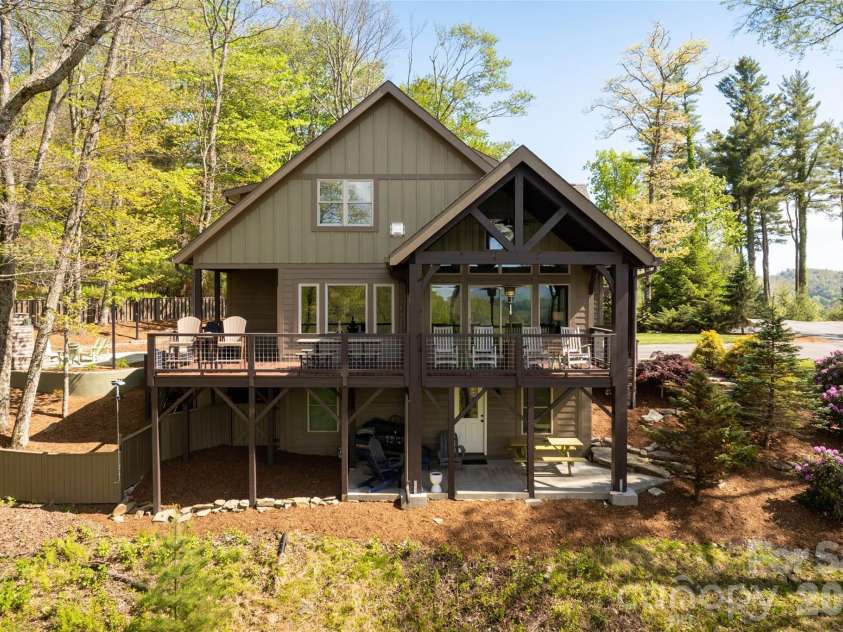 497 Black Locust Circle, Blowing Rock, NC 28605.  MLS# CAR4379126, YatesRealty ID 24603. 