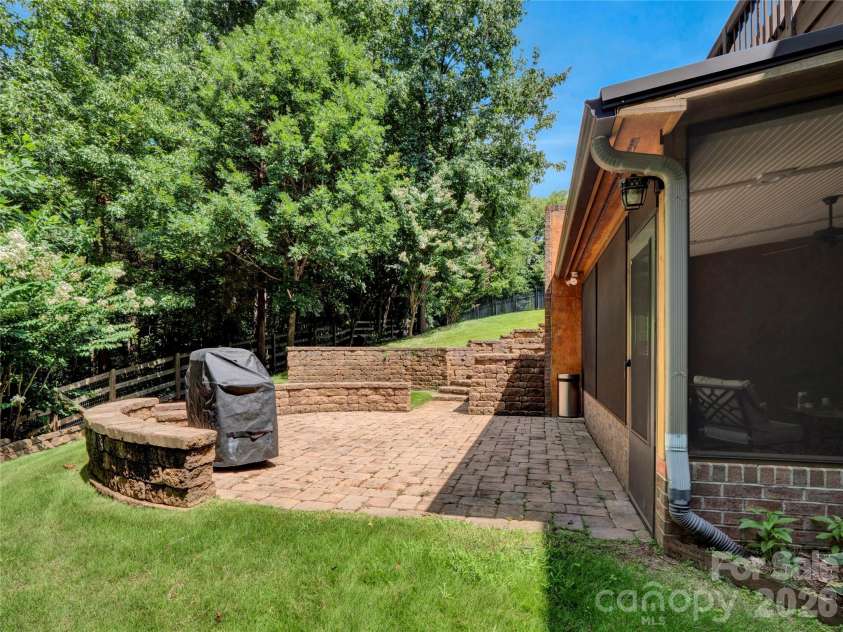 2652 Bedford Place, Concord, NC 28027.  MLS# CAR4368949, YatesRealty ID 24604. 