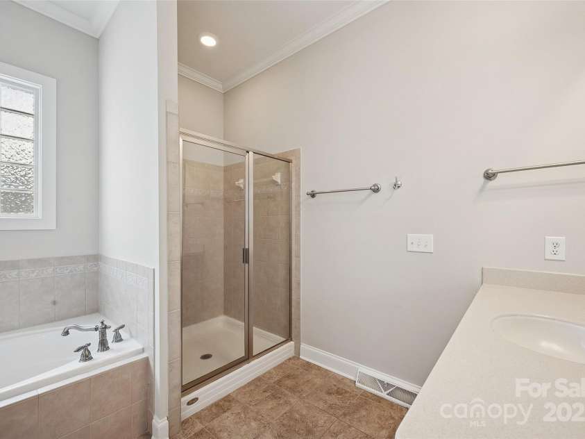 14632 Holly Springs Drive, Huntersville, NC 28078.  MLS# CAR4203317, YatesRealty ID 24605. 