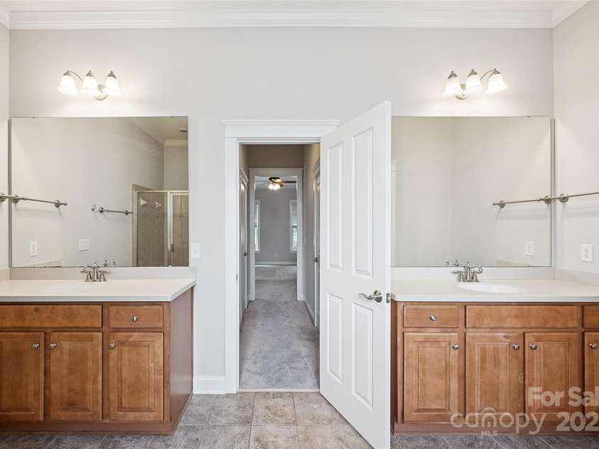 14632 Holly Springs Drive, Huntersville, NC 28078.  MLS# CAR4203317, YatesRealty ID 24605. 