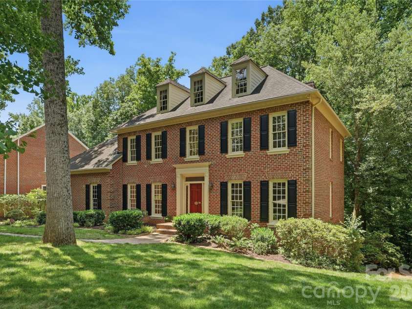 10205 Balmoral Circle, Charlotte, NC 28210.  MLS# CAR4382203, YatesRealty ID 24606. 
