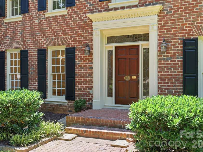 10205 Balmoral Circle, Charlotte, NC 28210.  MLS# CAR4382203, YatesRealty ID 24606. 
