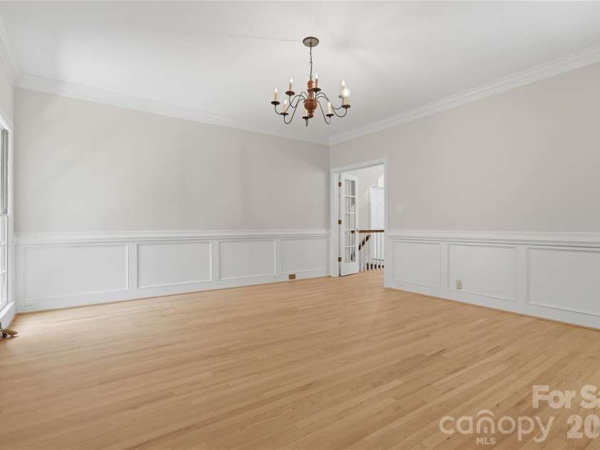 10205 Balmoral Circle, Charlotte, NC 28210.  MLS# CAR4382203, YatesRealty ID 24606. 