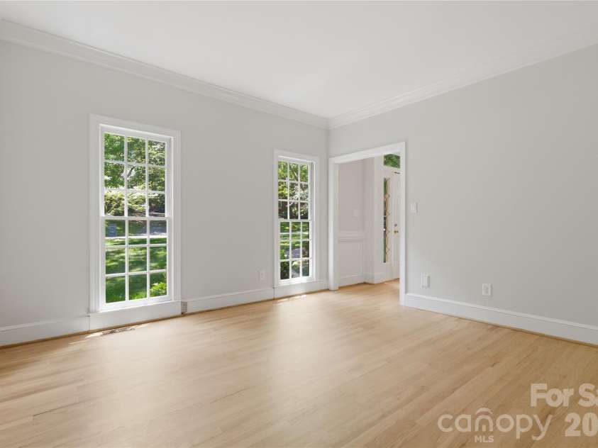 10205 Balmoral Circle, Charlotte, NC 28210.  MLS# CAR4382203, YatesRealty ID 24606. 