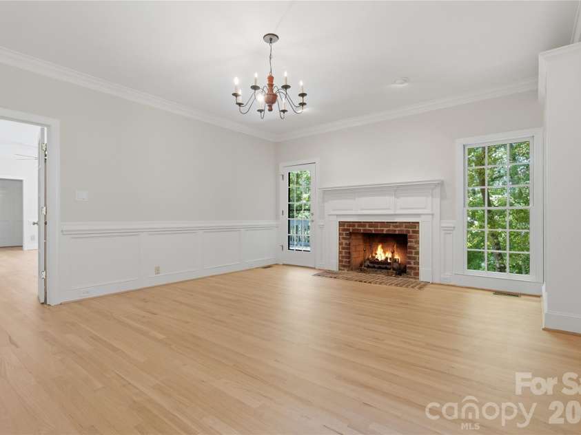 10205 Balmoral Circle, Charlotte, NC 28210.  MLS# CAR4382203, YatesRealty ID 24606. 