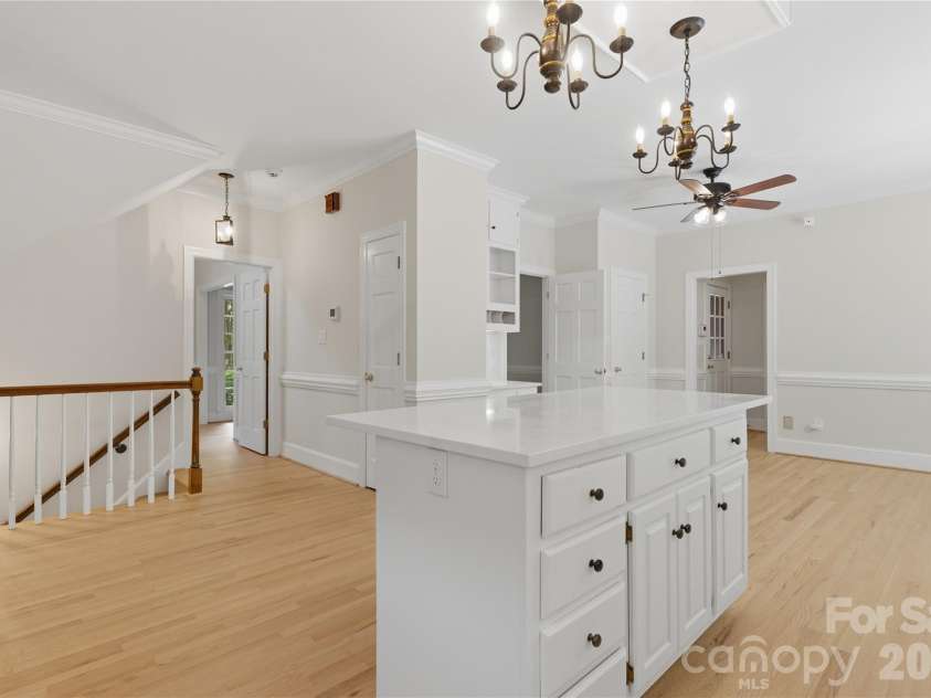 10205 Balmoral Circle, Charlotte, NC 28210.  MLS# CAR4382203, YatesRealty ID 24606. 