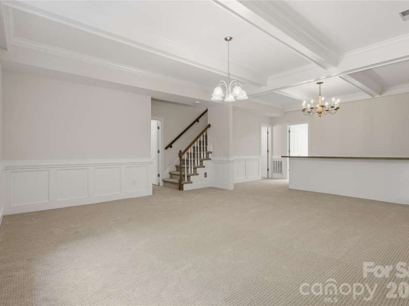 10205 Balmoral Circle, Charlotte, NC 28210.  MLS# CAR4382203, YatesRealty ID 24606. 