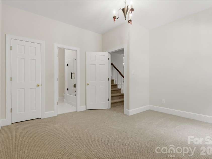 10205 Balmoral Circle, Charlotte, NC 28210.  MLS# CAR4382203, YatesRealty ID 24606. 