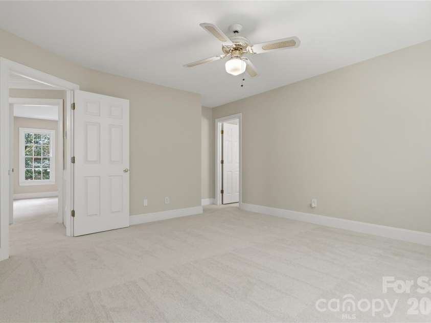 10205 Balmoral Circle, Charlotte, NC 28210.  MLS# CAR4382203, YatesRealty ID 24606. 
