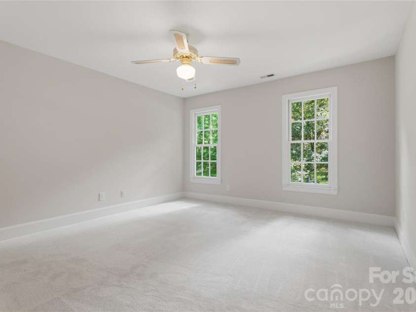 10205 Balmoral Circle, Charlotte, NC 28210.  MLS# CAR4382203, YatesRealty ID 24606. 