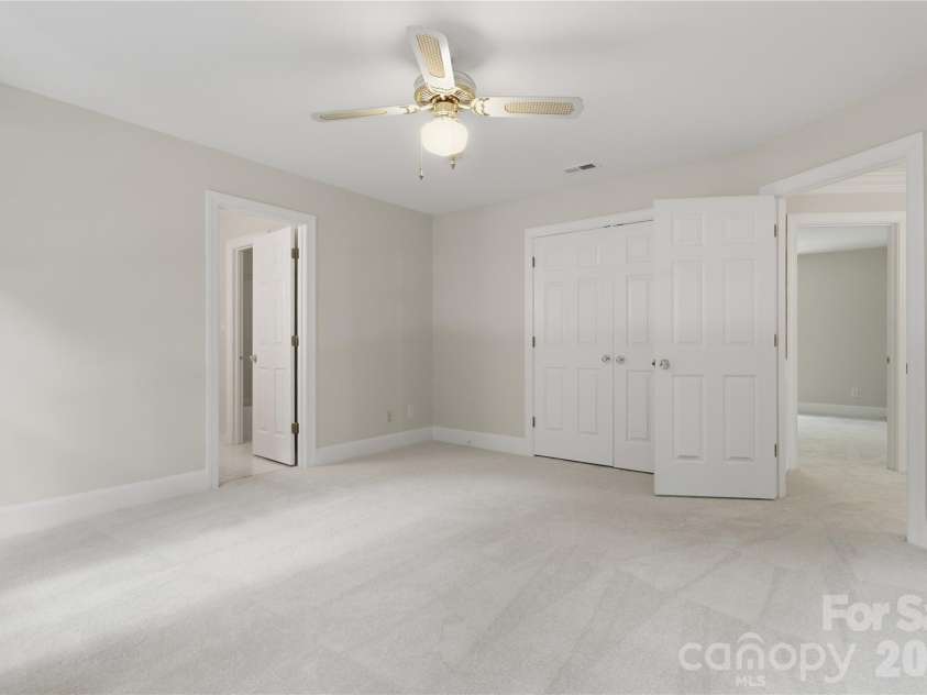 10205 Balmoral Circle, Charlotte, NC 28210.  MLS# CAR4382203, YatesRealty ID 24606. 