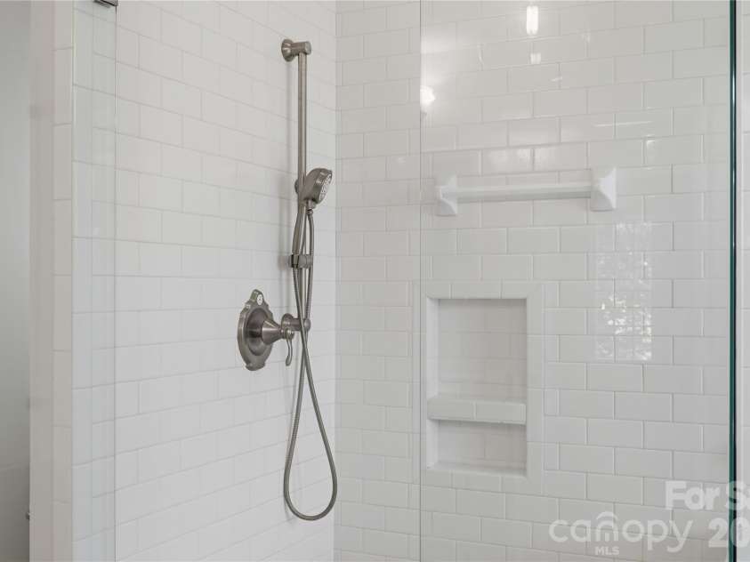 10205 Balmoral Circle, Charlotte, NC 28210.  MLS# CAR4382203, YatesRealty ID 24606. 