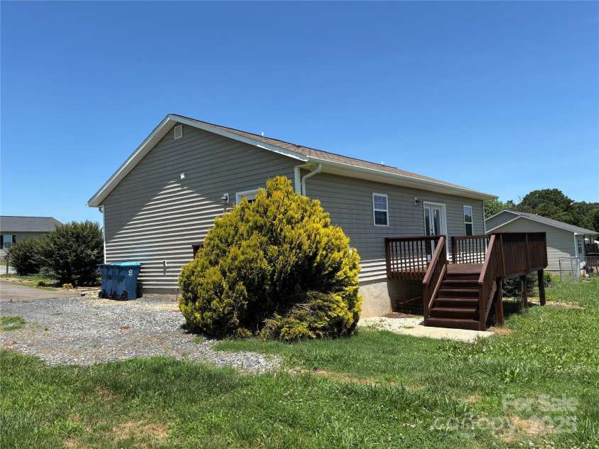 72 Helens Way, Taylorsville, NC 28681.  MLS# CAR4274812, YatesRealty ID 24607. 