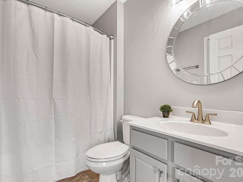 122 Kallie Loop, Mooresville, NC 28117.  MLS# CAR4367976, YatesRealty ID 24608. 2nd bath on upper level. 