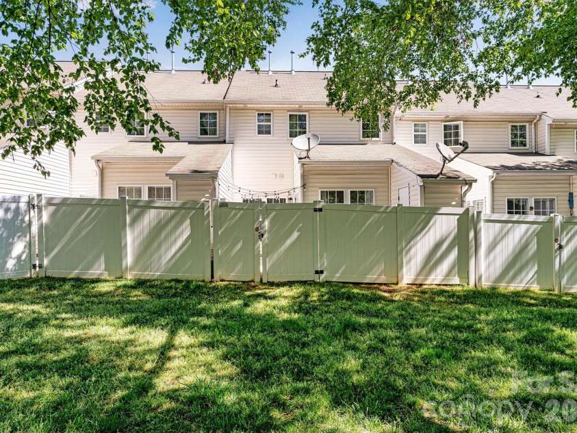 122 Kallie Loop, Mooresville, NC 28117.  MLS# CAR4367976, YatesRealty ID 24608. 