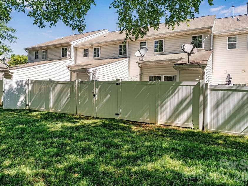 122 Kallie Loop, Mooresville, NC 28117.  MLS# CAR4367976, YatesRealty ID 24608. 
