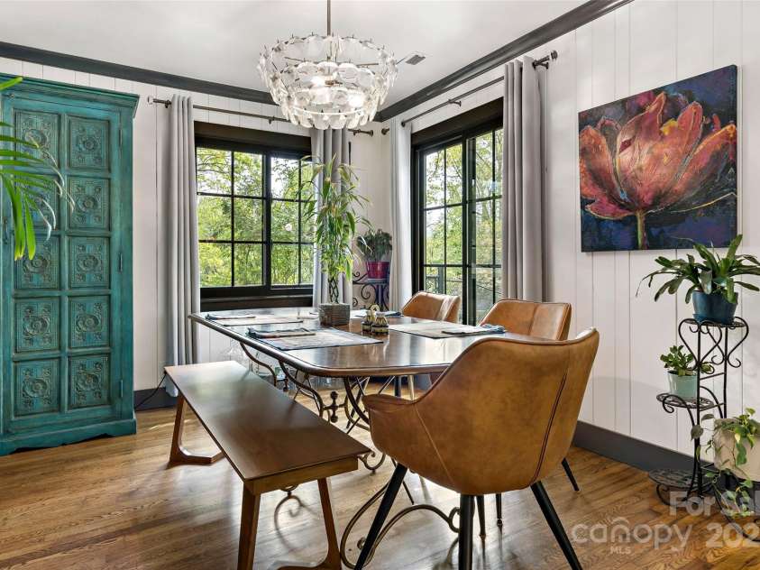 143 Beverly Road, Asheville, NC 28805.  MLS# CAR4287185, YatesRealty ID 24608. 