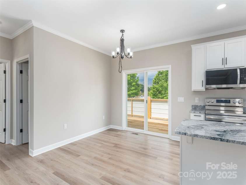 21 Kathy Drive, Waynesville, NC 28786.  MLS# CAR4250023, YatesRealty ID 24609. 