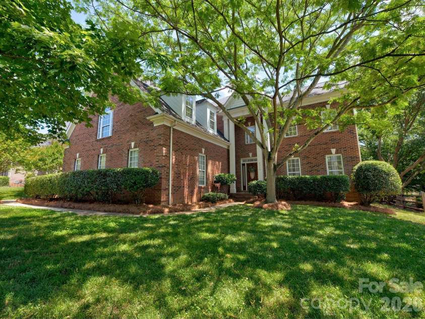 6316 Glengarrie Lane, Huntersville, NC 28078.  MLS# CAR4385074, YatesRealty ID 24609. 