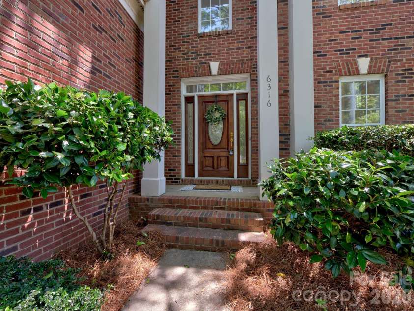 6316 Glengarrie Lane, Huntersville, NC 28078.  MLS# CAR4385074, YatesRealty ID 24609. 