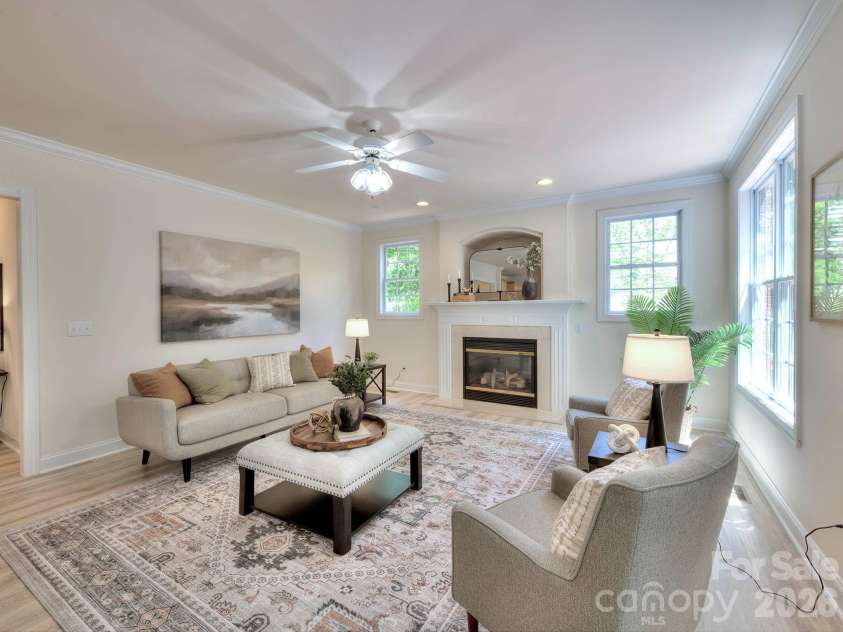 6316 Glengarrie Lane, Huntersville, NC 28078.  MLS# CAR4385074, YatesRealty ID 24609. 