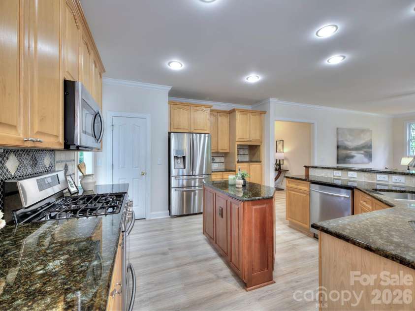6316 Glengarrie Lane, Huntersville, NC 28078.  MLS# CAR4385074, YatesRealty ID 24609. 