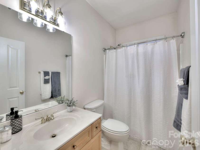 6316 Glengarrie Lane, Huntersville, NC 28078.  MLS# CAR4385074, YatesRealty ID 24609. 