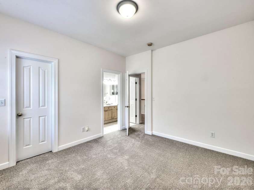 6316 Glengarrie Lane, Huntersville, NC 28078.  MLS# CAR4385074, YatesRealty ID 24609. 