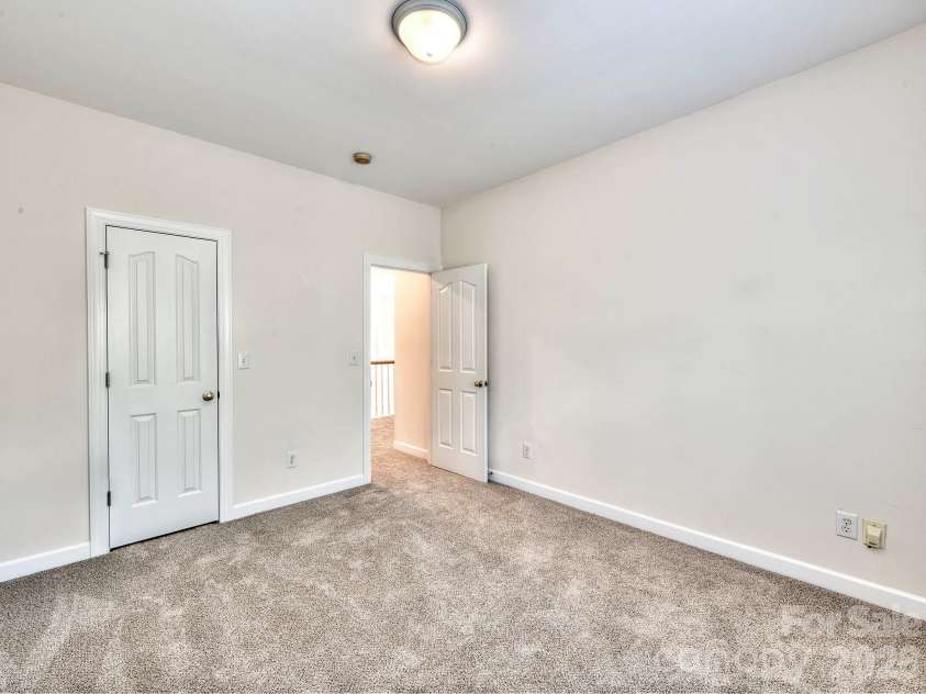 6316 Glengarrie Lane, Huntersville, NC 28078.  MLS# CAR4385074, YatesRealty ID 24609. 