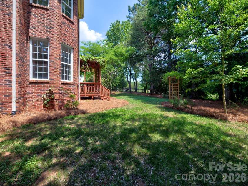 6316 Glengarrie Lane, Huntersville, NC 28078.  MLS# CAR4385074, YatesRealty ID 24609. 