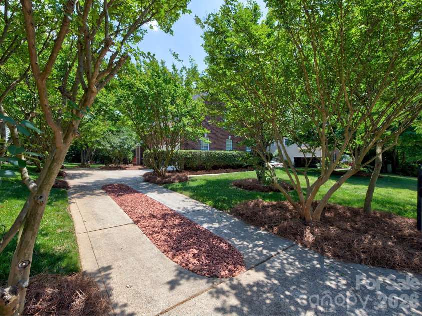 6316 Glengarrie Lane, Huntersville, NC 28078.  MLS# CAR4385074, YatesRealty ID 24609. 