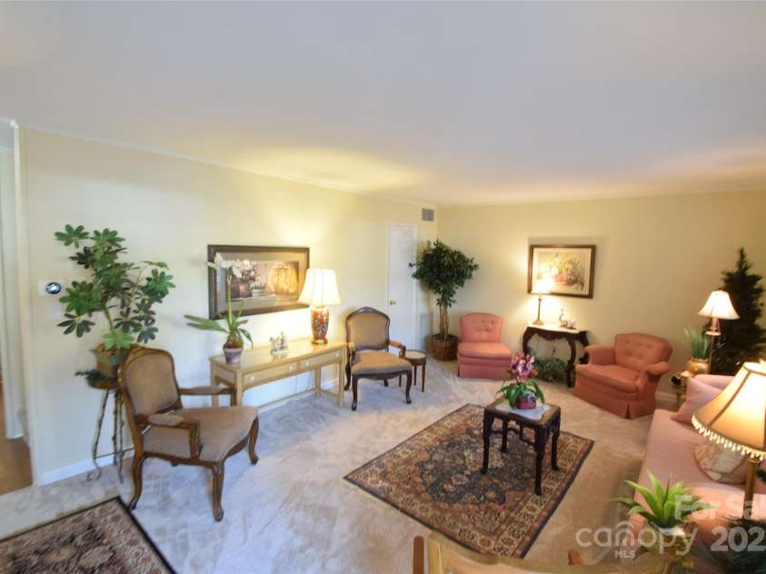 623 New Hope Road, Gastonia, NC 28054.  MLS# CAR4317091, YatesRealty ID 2461. 