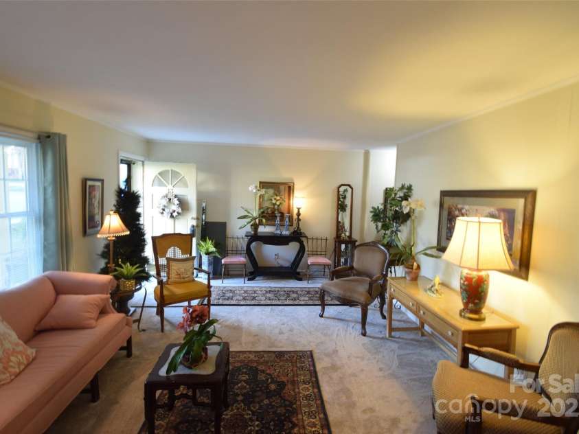 623 New Hope Road, Gastonia, NC 28054.  MLS# CAR4317091, YatesRealty ID 2461. 