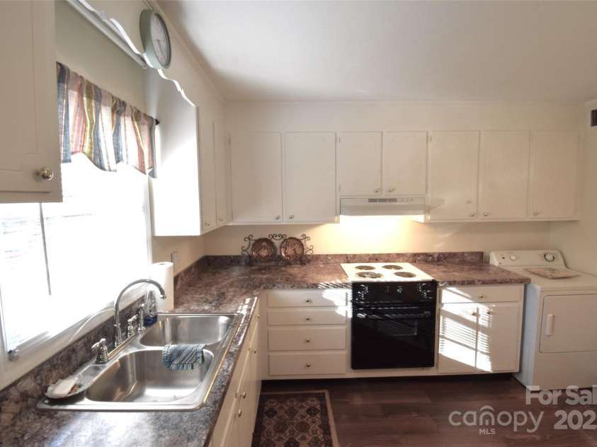 623 New Hope Road, Gastonia, NC 28054.  MLS# CAR4317091, YatesRealty ID 2461. 
