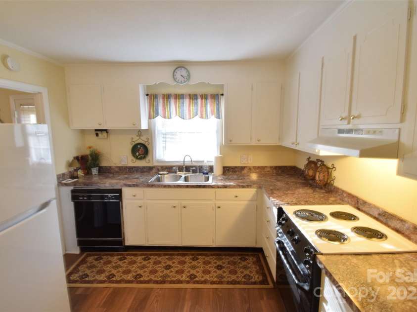 623 New Hope Road, Gastonia, NC 28054.  MLS# CAR4317091, YatesRealty ID 2461. 