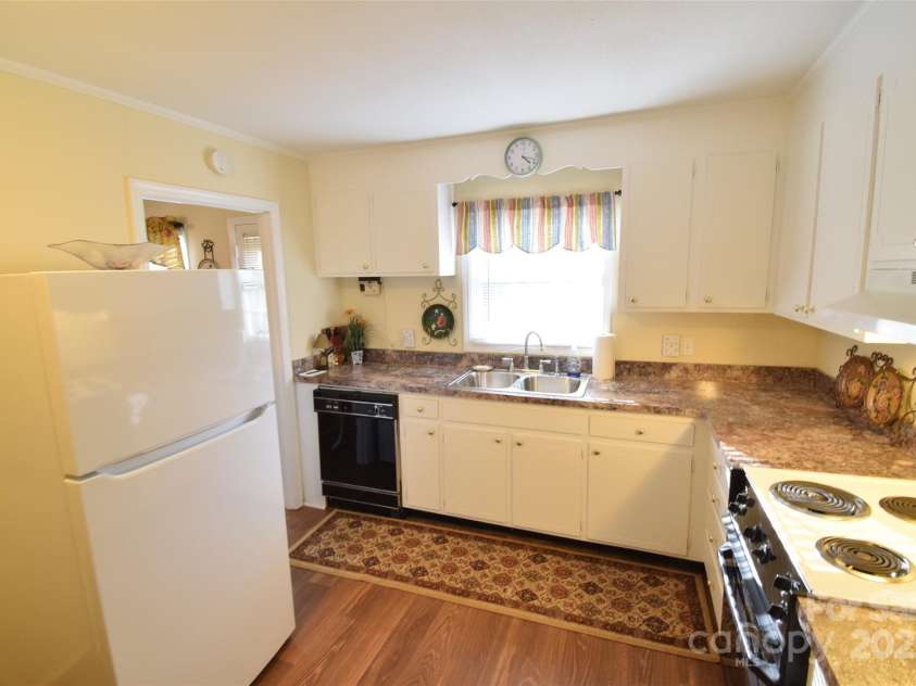 623 New Hope Road, Gastonia, NC 28054.  MLS# CAR4317091, YatesRealty ID 2461. 