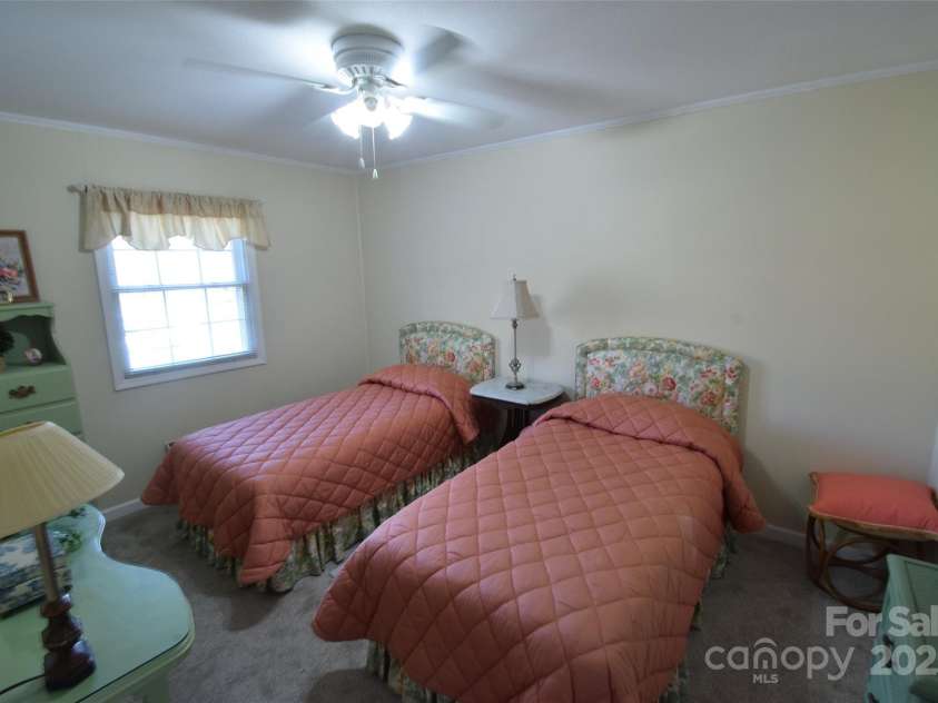 623 New Hope Road, Gastonia, NC 28054.  MLS# CAR4317091, YatesRealty ID 2461. 