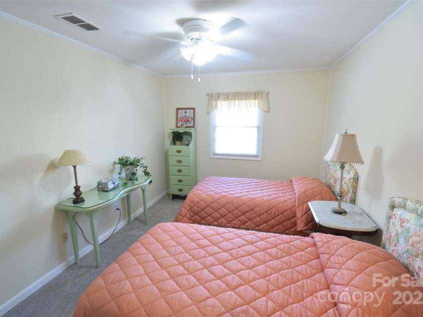 623 New Hope Road, Gastonia, NC 28054.  MLS# CAR4317091, YatesRealty ID 2461. 