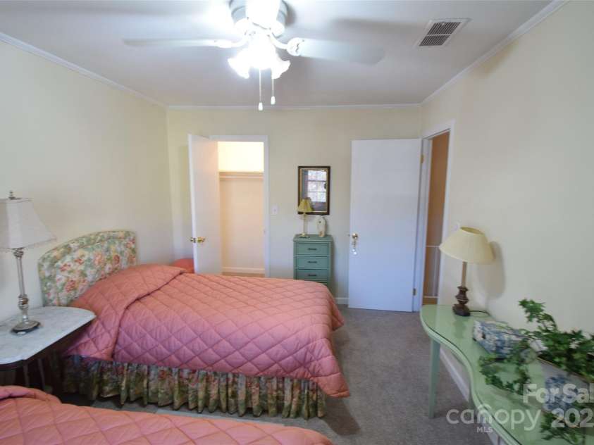 623 New Hope Road, Gastonia, NC 28054.  MLS# CAR4317091, YatesRealty ID 2461. 