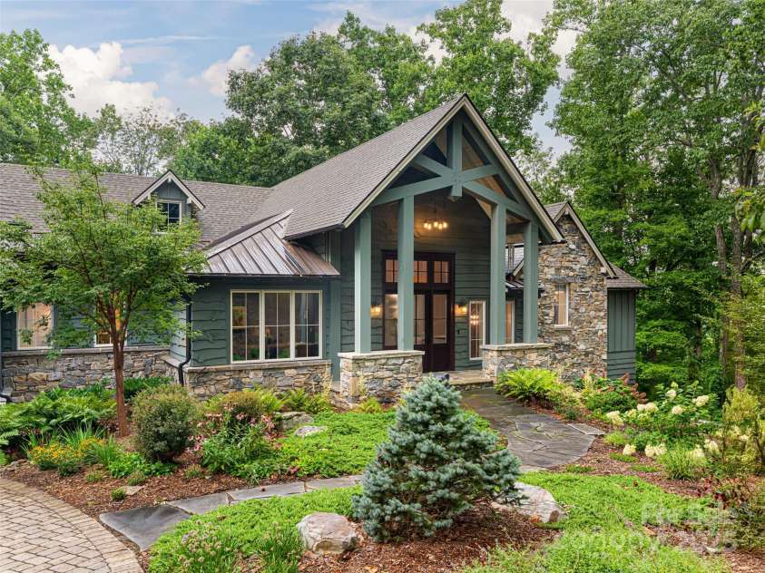 93 Pinchot Forest Drive, Asheville, NC 28803.  MLS# CAR4235748, YatesRealty ID 2461. 