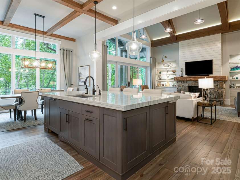 93 Pinchot Forest Drive, Asheville, NC 28803.  MLS# CAR4235748, YatesRealty ID 2461. 