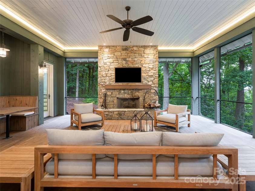 93 Pinchot Forest Drive, Asheville, NC 28803.  MLS# CAR4235748, YatesRealty ID 2461. 