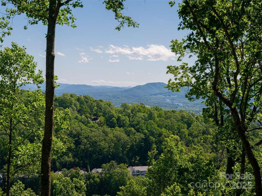 93 Pinchot Forest Drive, Asheville, NC 28803.  MLS# CAR4235748, YatesRealty ID 2461. 