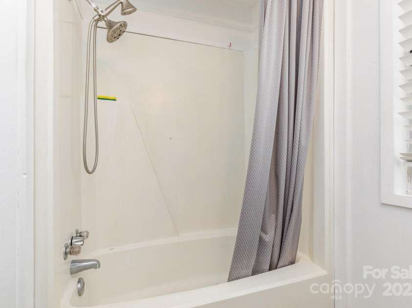 10 Cedarvilla Drive, Rock Hill, SC 29730.  MLS# CAR4264825, YatesRealty ID 24610. 