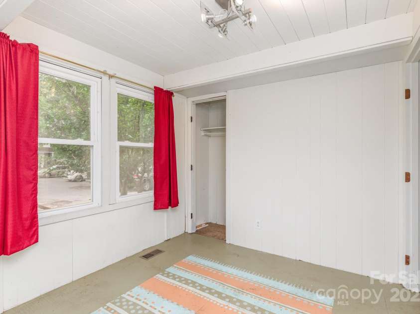 10 Cedarvilla Drive, Rock Hill, SC 29730.  MLS# CAR4264825, YatesRealty ID 24610. 